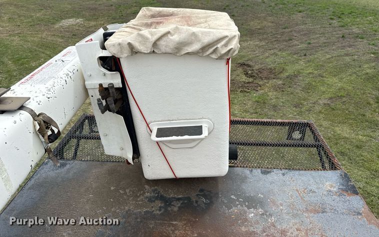 image for item DM5681 2009 International 4300 forestry bucket truck