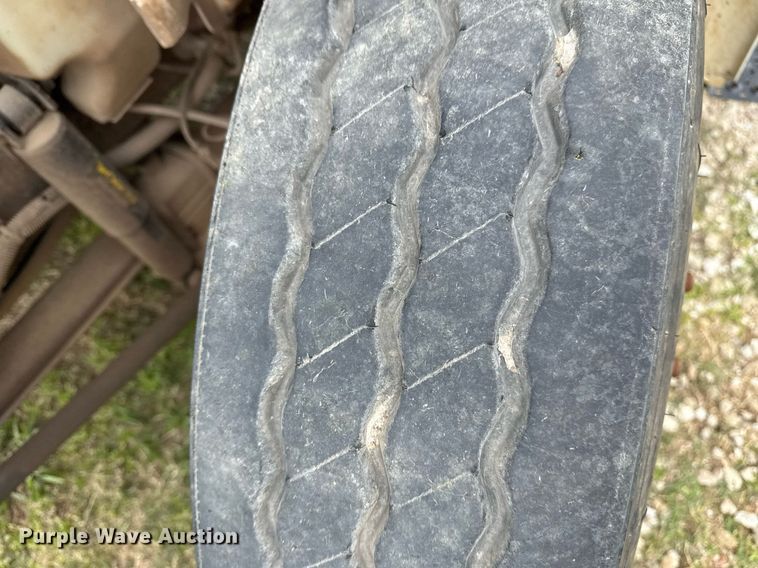 image for item DM5681 2009 International 4300 forestry bucket truck