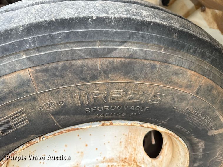 image for item DM5681 2009 International 4300 forestry bucket truck