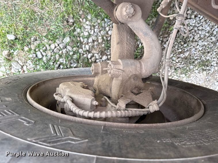 image for item DM5681 2009 International 4300 forestry bucket truck