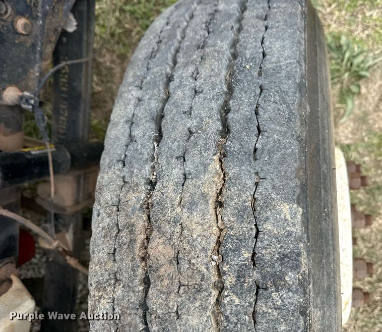 image for item DM5681 2009 International 4300 forestry bucket truck