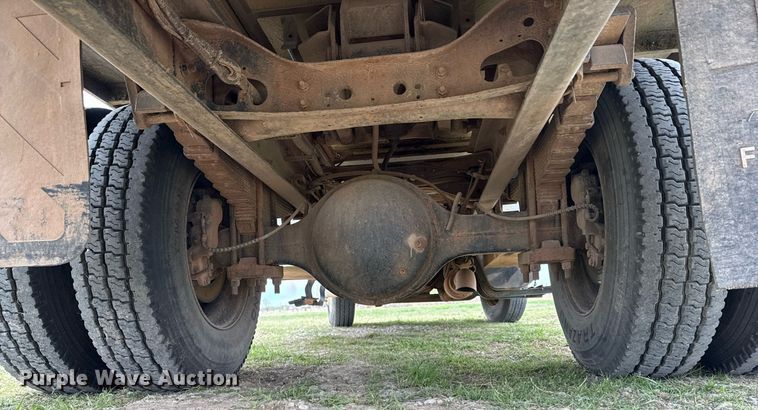 image for item DM5681 2009 International 4300 forestry bucket truck