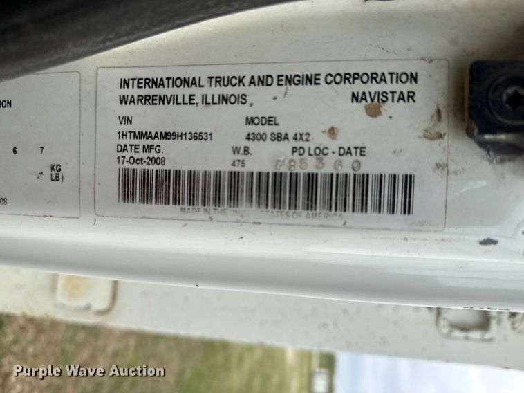 image for item DM5681 2009 International 4300 forestry bucket truck