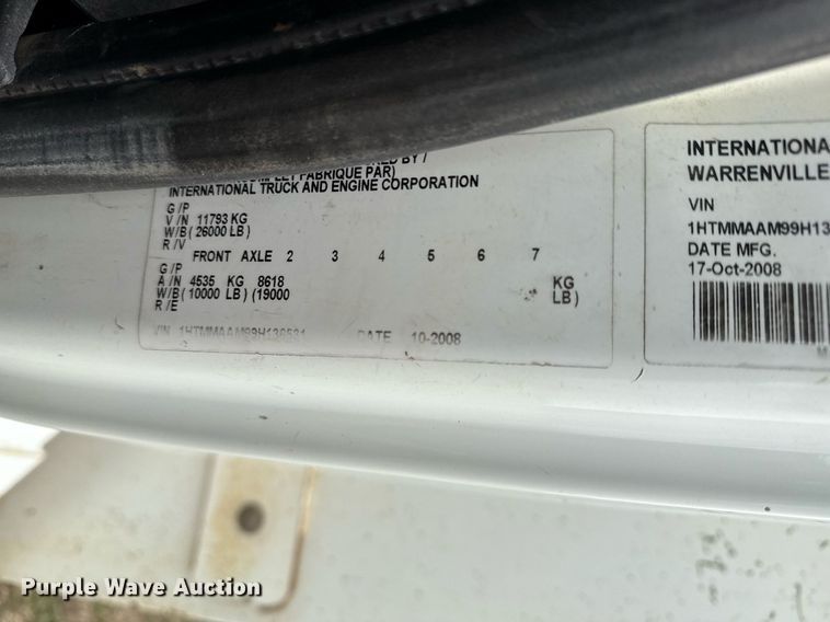 image for item DM5681 2009 International 4300 forestry bucket truck