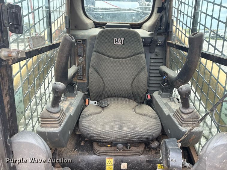 image for item DM5690 2020 Caterpillar 299D3 XE tracked skid steer loader