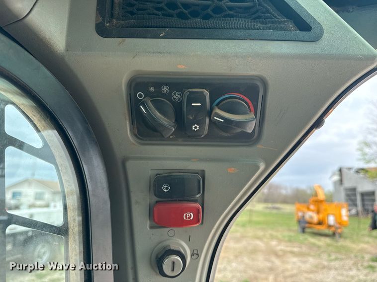 image for item DM5690 2020 Caterpillar 299D3 XE tracked skid steer loader