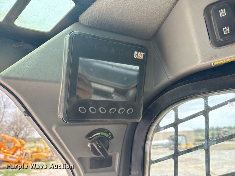 image for item DM5690 2020 Caterpillar 299D3 XE tracked skid steer loader