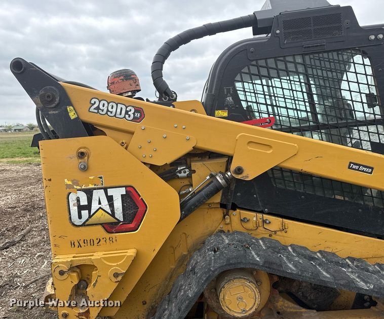 image for item DM5695 2021 Caterpillar 299D3 XE tracked skid steer loader