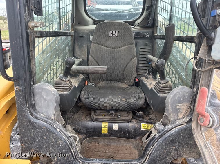 image for item DM5695 2021 Caterpillar 299D3 XE tracked skid steer loader