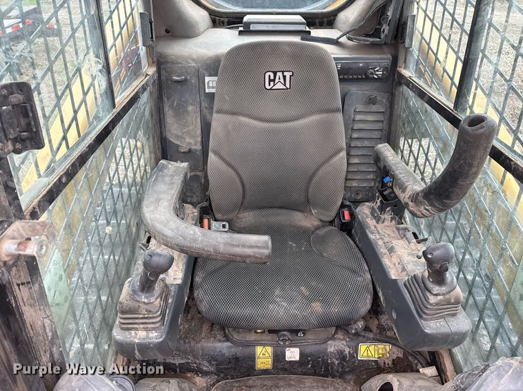 image for item DM5695 2021 Caterpillar 299D3 XE tracked skid steer loader