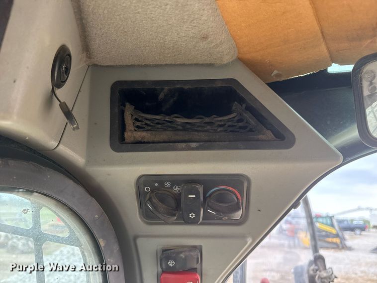 image for item DM5695 2021 Caterpillar 299D3 XE tracked skid steer loader