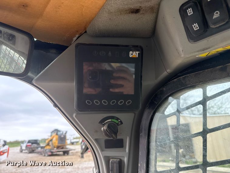 image for item DM5695 2021 Caterpillar 299D3 XE tracked skid steer loader