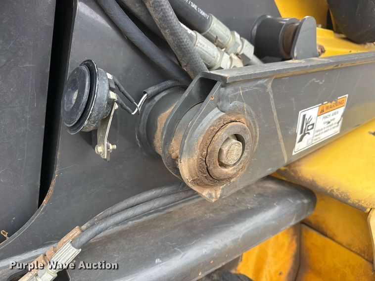 image for item DM5696 2012 New Holland C232 tracked skid steer loader