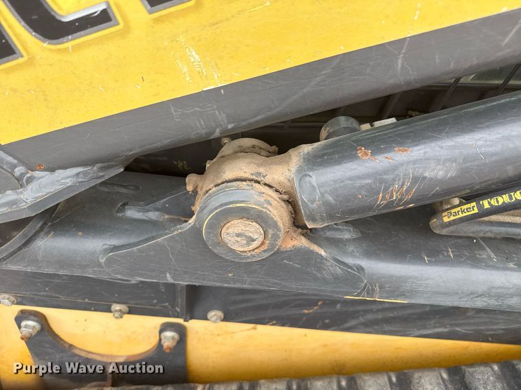 image for item DM5696 2012 New Holland C232 tracked skid steer loader