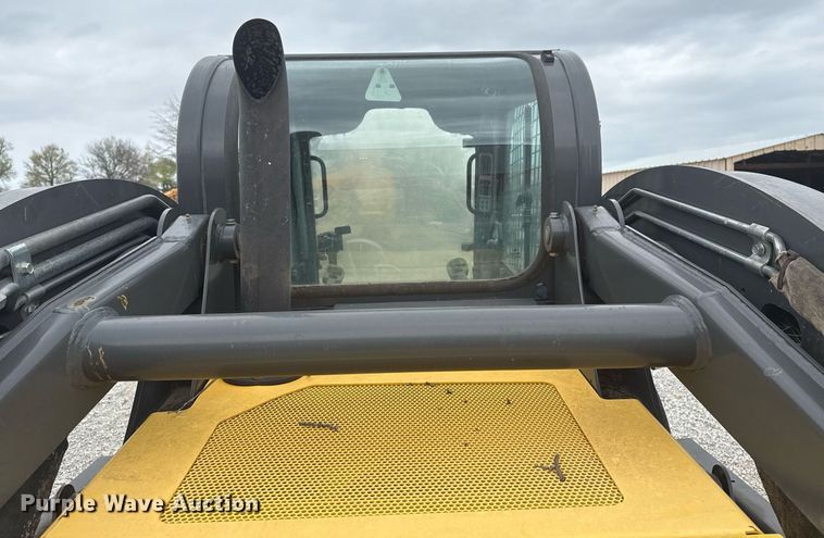 image for item DM5696 2012 New Holland C232 tracked skid steer loader