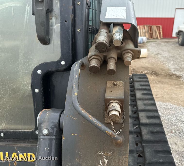 image for item DM5696 2012 New Holland C232 tracked skid steer loader