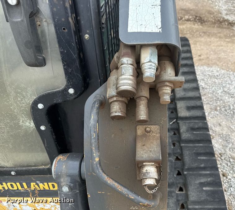 image for item DM5696 2012 New Holland C232 tracked skid steer loader