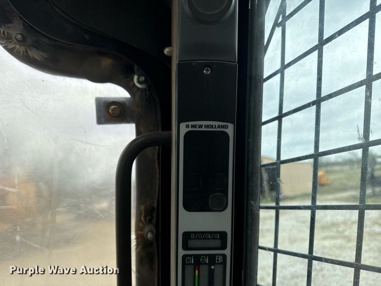 image for item DM5696 2012 New Holland C232 tracked skid steer loader