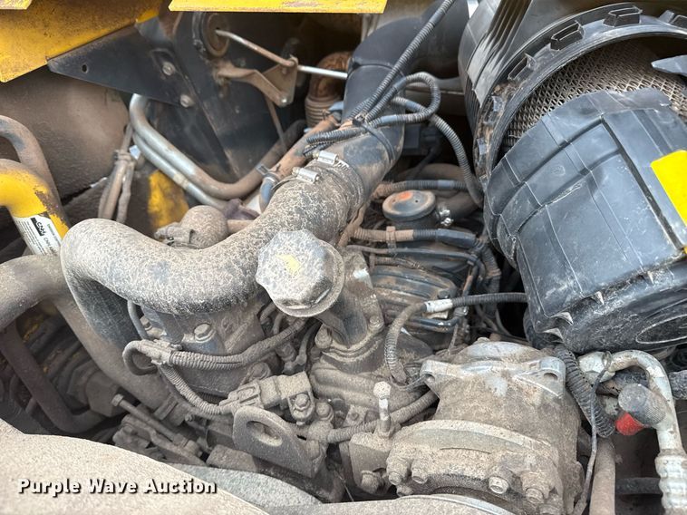 image for item DM5696 2012 New Holland C232 tracked skid steer loader