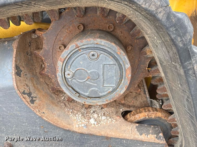 image for item DM5696 2012 New Holland C232 tracked skid steer loader