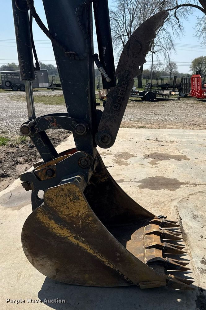 image for item DM5702 2010 John Deere 50D mini excavator