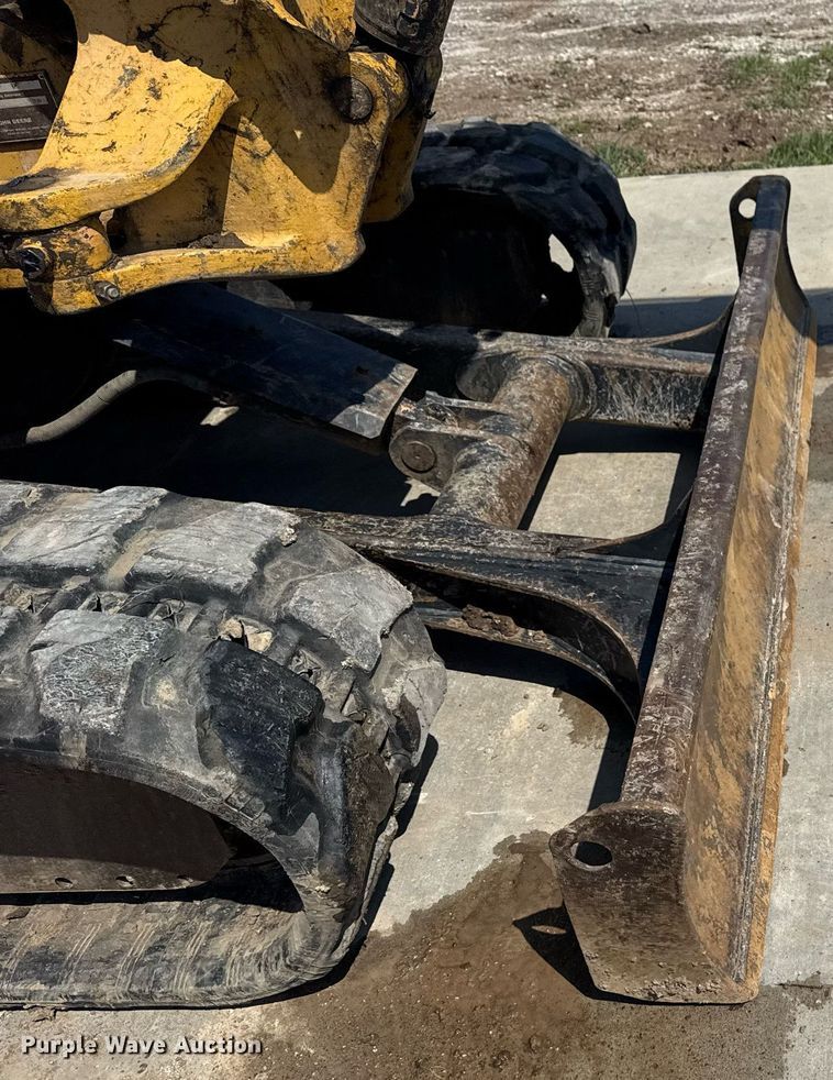 image for item DM5702 2010 John Deere 50D mini excavator