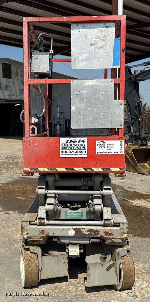 image for item DM5703 2007 Skyjack SJIII 3219 scissor lift