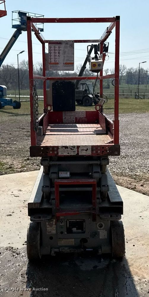 image for item DM5703 2007 Skyjack SJIII 3219 scissor lift