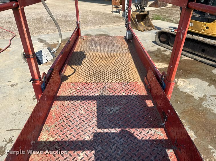 image for item DM5703 2007 Skyjack SJIII 3219 scissor lift