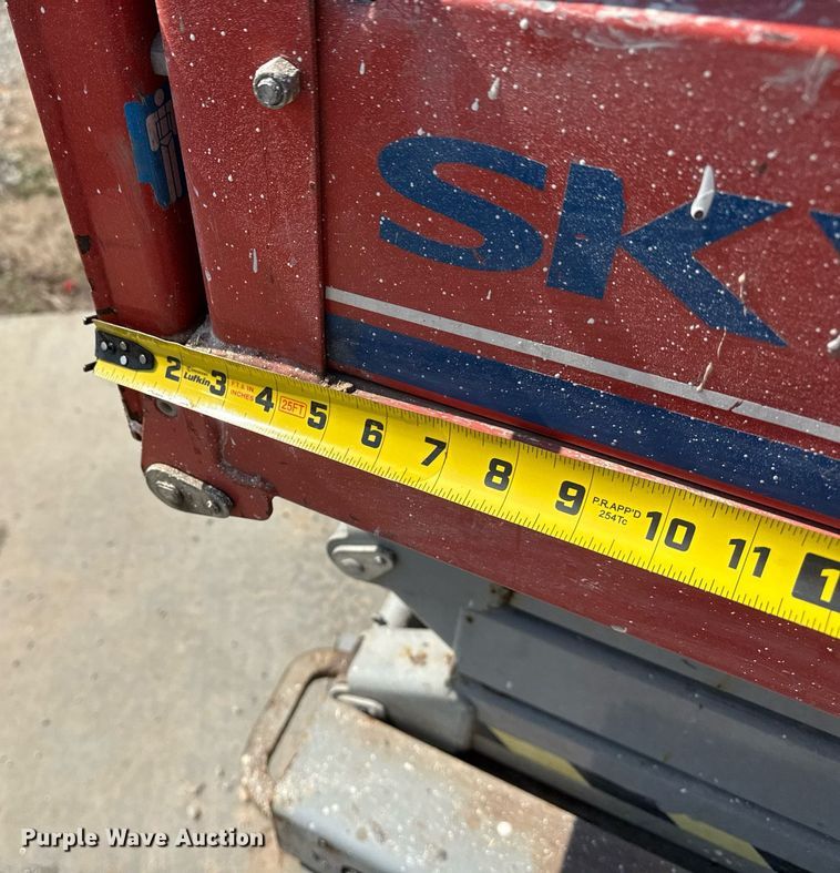 image for item DM5703 2007 Skyjack SJIII 3219 scissor lift