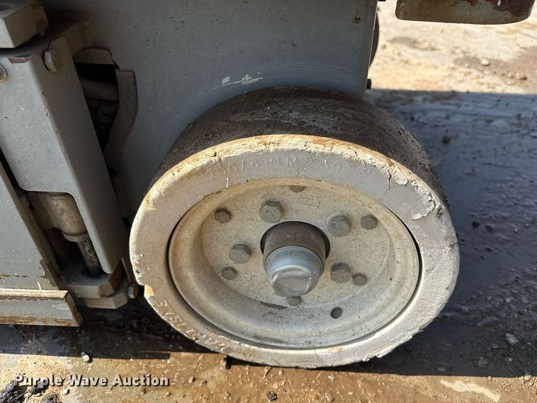 image for item DM5703 2007 Skyjack SJIII 3219 scissor lift