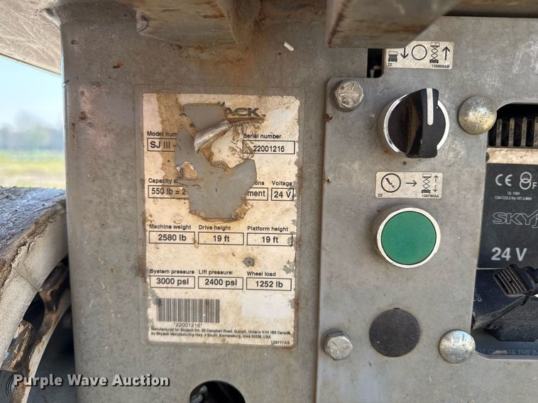 image for item DM5703 2007 Skyjack SJIII 3219 scissor lift