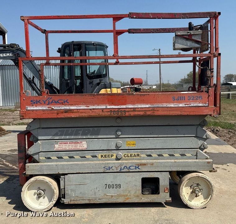 image for item DM5704 2007 Skyjack SJIII 3226 scissor lift