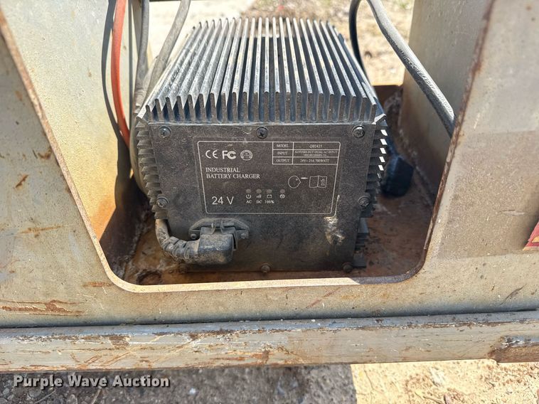 image for item DM5704 2007 Skyjack SJIII 3226 scissor lift