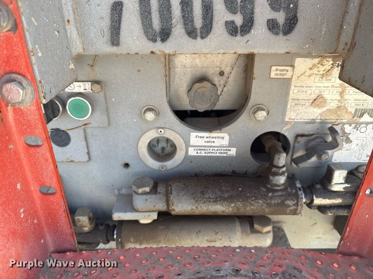 image for item DM5704 2007 Skyjack SJIII 3226 scissor lift