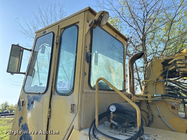 image for item DM5712 1984 John Deere 762A water wagon