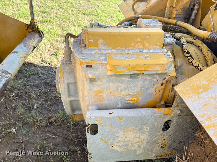 image for item DM5712 1984 John Deere 762A water wagon