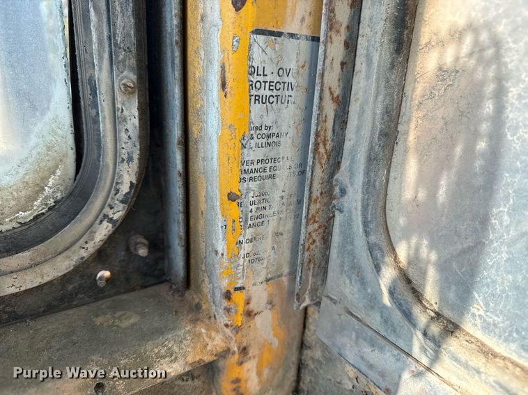 image for item DM5712 1984 John Deere 762A water wagon