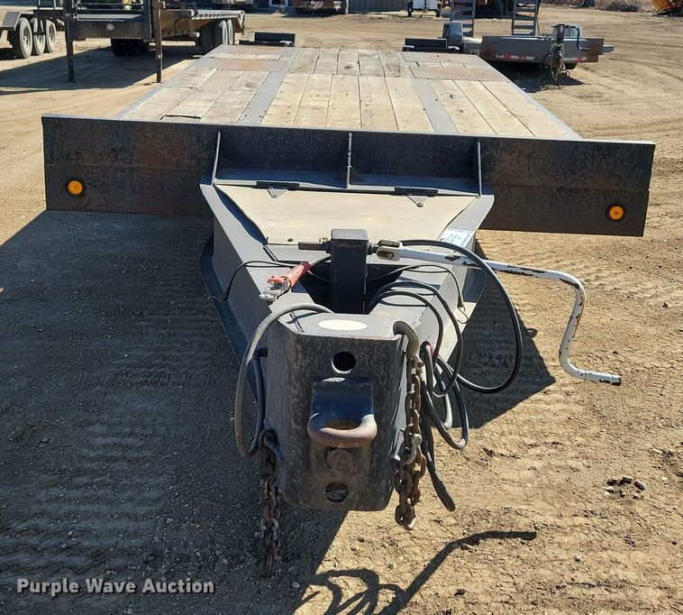 image for item DN3710 1997 Eager Beaver equipment trailer