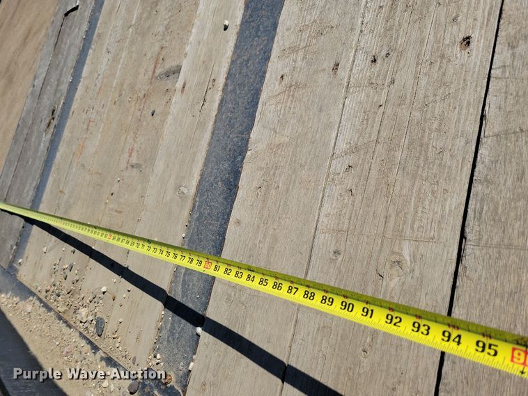 image for item DN3710 1997 Eager Beaver equipment trailer