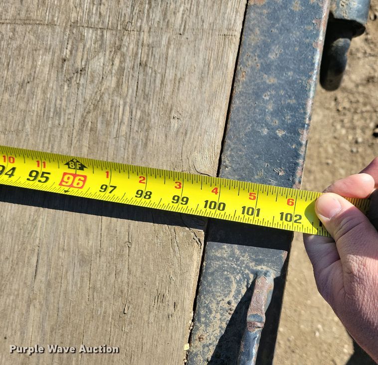 image for item DN3710 1997 Eager Beaver equipment trailer