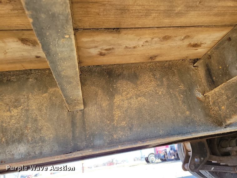 image for item DN3710 1997 Eager Beaver equipment trailer