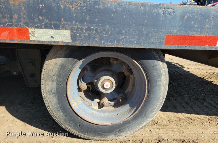 image for item DN3710 1997 Eager Beaver equipment trailer