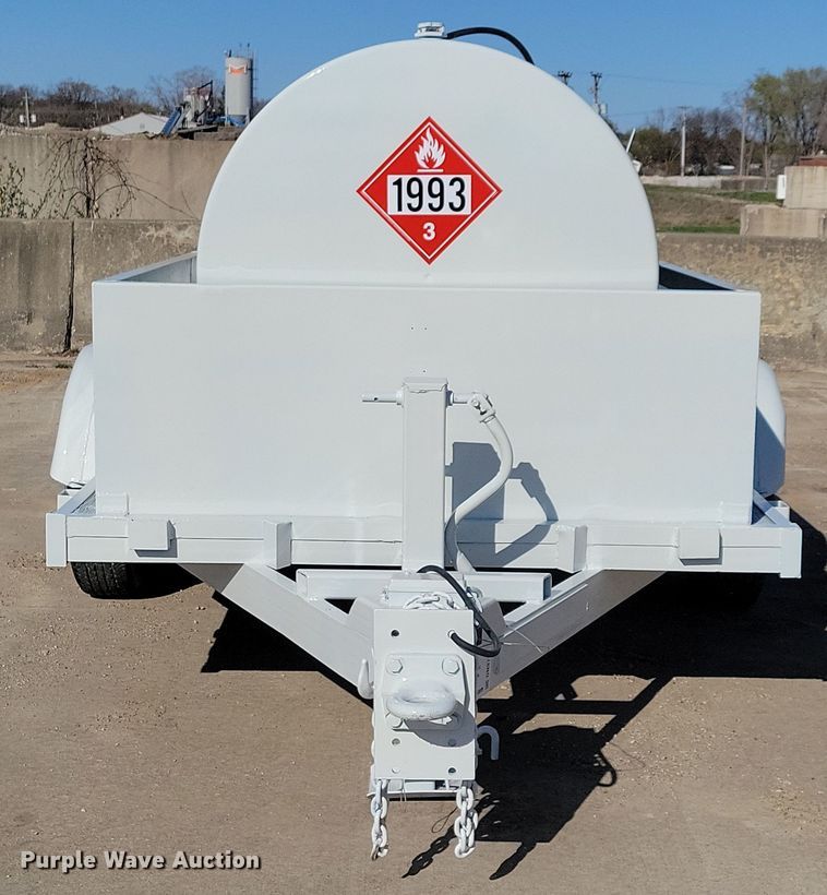 image for item DN3721 1993 Gold Star fuel trailer