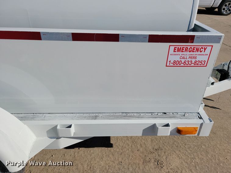 image for item DN3721 1993 Gold Star fuel trailer