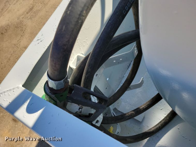 image for item DN3721 1993 Gold Star fuel trailer