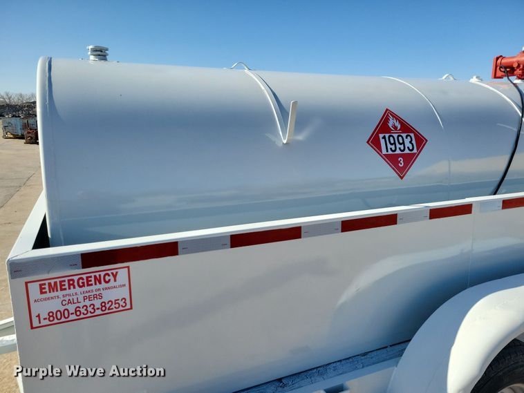 image for item DN3721 1993 Gold Star fuel trailer