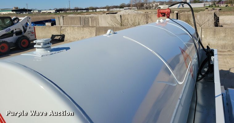 image for item DN3721 1993 Gold Star fuel trailer