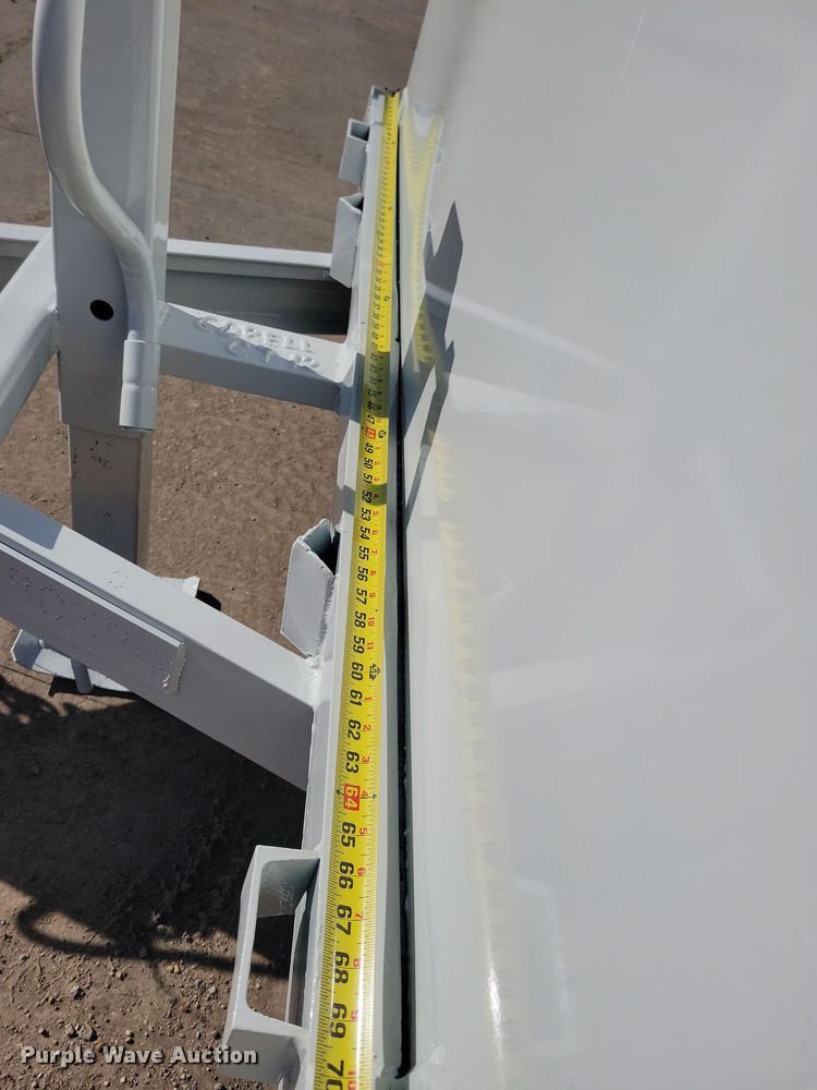 image for item DN3721 1993 Gold Star fuel trailer