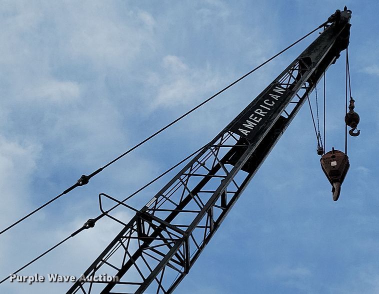 image for item DN3723 1969 American 4250 crane